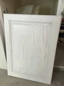 南京装修公司擦色白柜门