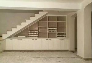南京装修公司楼梯酒柜
