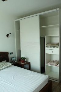 美式乡村风格衣柜