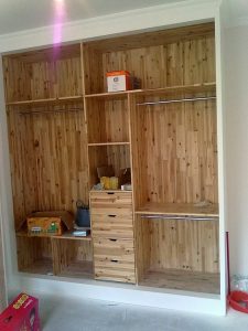 南京装修公司油漆储物柜