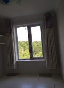 现代简约风格主卧窗帘