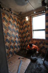 南京装修工地直播瓦工铺地砖