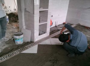 南京装修工地直播瓦工师傅施工中