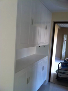 南京装修木工毕业照吊柜