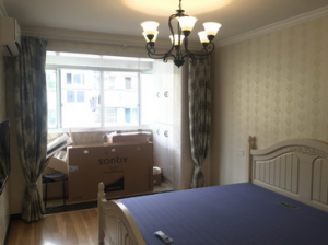 现代简约混搭主卧