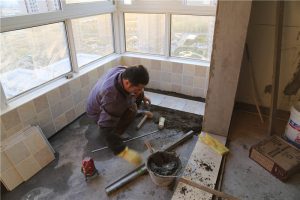 南京装修工地师傅施工中