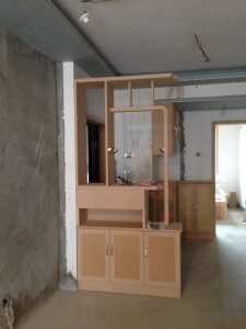 南京装修工地实拍王子公馆之大量木工作品工艺展示酒柜