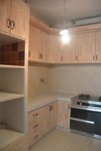 南京装修80平跃层厨房砖砌橱柜