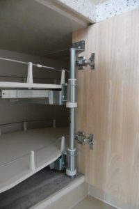 南京装修80平跃层砖砌橱柜拐角细节