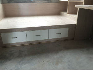 南京装修工地榻榻米抽屉