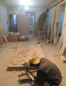 木工余师傅的父子工作照