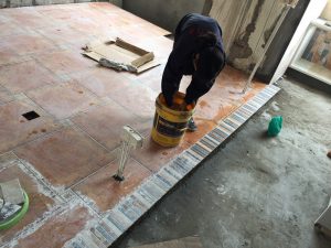 南京装修工地铺砖