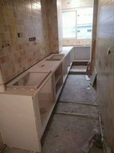 南京老房装修工地砖砌橱柜