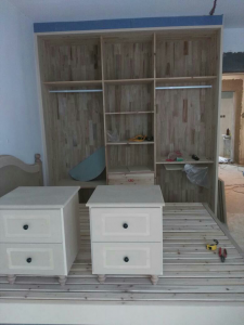 南京装修工地实拍打的柜子