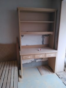 南京50平樱铁村木工装修工地床头柜子