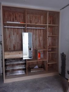 南京金陵小区72平大衣柜子