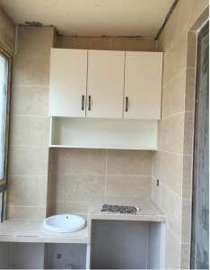 南京银河湾125木工装修工地阳台吊柜