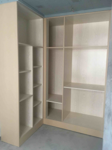 南京金达花园90平装修工地木工大衣柜