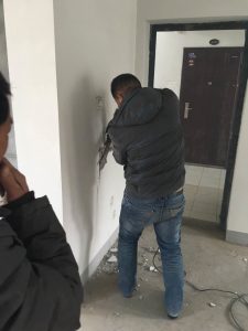 122平华汇康城三室两厅水电拆除