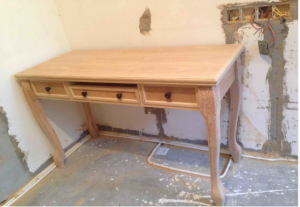 南京聚宝山庄杜英社区121平木工装修工地实拍桌子