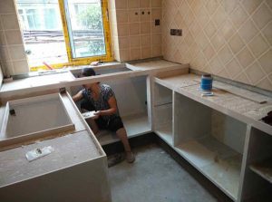 南京天津新村 30年老房装修工地实拍砖砌橱柜