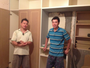 南京虎踞北路77平老房装修工地实拍木工师傅