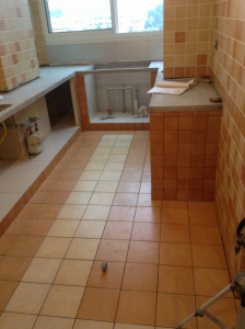 南京石城家园三室两厅瓦工装修厨房