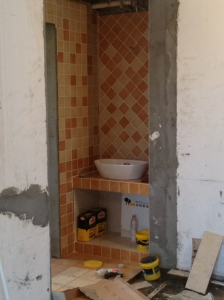 南京石城家园三室两厅瓦工台盆柜