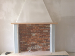 南京111平米三室两厅木工装修工地实拍背景墙