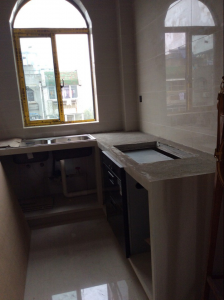 南京鼓楼龙江宝地园71老房装修瓦工施工现场砖砌橱柜