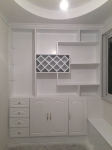 南京金达花园80平2室2厅木工装修书柜