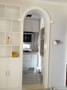 南京金达花园80平2室2厅木工装修拱形门