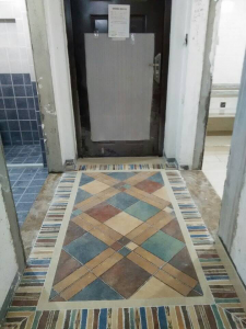 南京68平二室一厅装修江水平装修师傅铺瓷砖