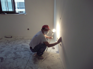 南京江宁托乐嘉旁的香山美墅，装修工地油漆收尾快出效果了。