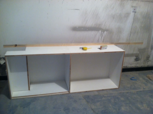 浦口江月府86平两室一厅木工施工中 南京装修工地柜子