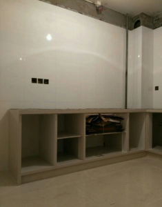 南京凤小学区房110平瓦工装修工地在线厨房砖砌橱柜