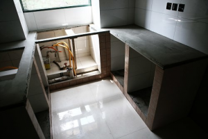 南京58平龙池庵装修瓦工师傅进行中