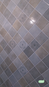 南京120平瓦工装修工地实拍贴瓷砖