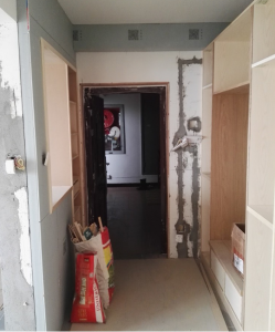 南京104平六合锦绣家园装修木工赵师傅毕业照玄关