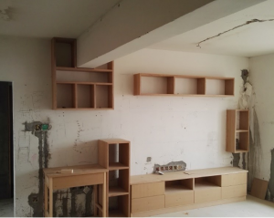 南京104平六合锦绣家园装修木工赵师傅毕业照电视柜