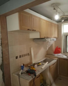 南京永安花苑82平瓦工装修厨房砖砌橱柜