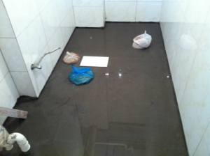 南京花港幸福城三室一厅瓦工装修防水