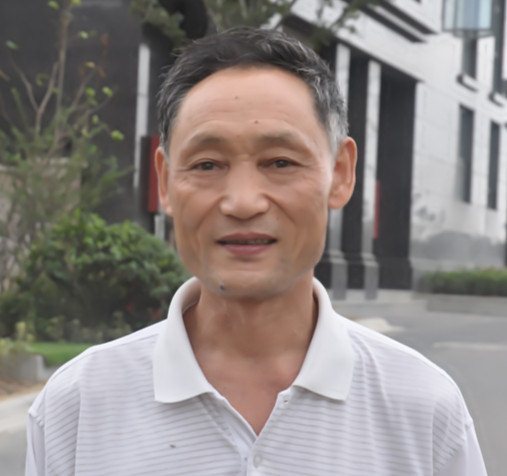 江水平装修队瓦工师傅