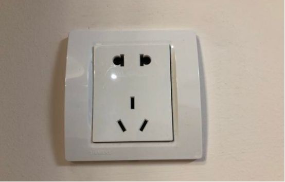 v2-bfd0947c13c3dcf48cfcc596a403989f_720w